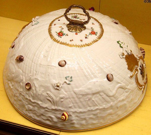 Meissen porcelain swan warming cloche (1740) by Johann Friedrich Eberlein from Graf Brühl swan table service at Meissen porcelain museum at Lustheim Palace. Munich, Germany.