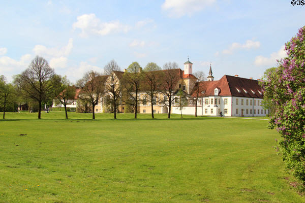 Old Schleißheim Palace (1617-23) at Oberschleißheim. Munich, Germany. Style: Renaissance. Architect: Heinrich Schön & Hans Krumpper.