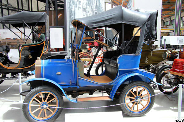 Ley Loreley 6/10 (1907) light Phaeton car with transmission part of engine block by Rudolf Ley of Arnstadt at Deutsches Museum Transport Museum. Munich, Germany.