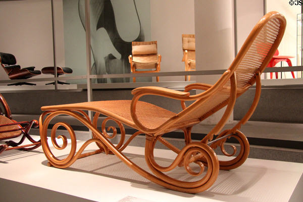 Bentwood sleeping sofa (c1895) by Thonet Brothers of Vienna at Pinakothek der Moderne. Munich, Germany.
