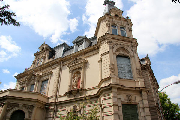 Stadtgalerie Bamberg in der Villa Dessauer on Hainstraße. Bamberg, Germany.