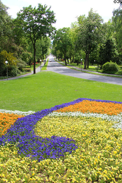 Parkway approaching Richard Wagner Festspielhaus. Bayreuth, Germany.