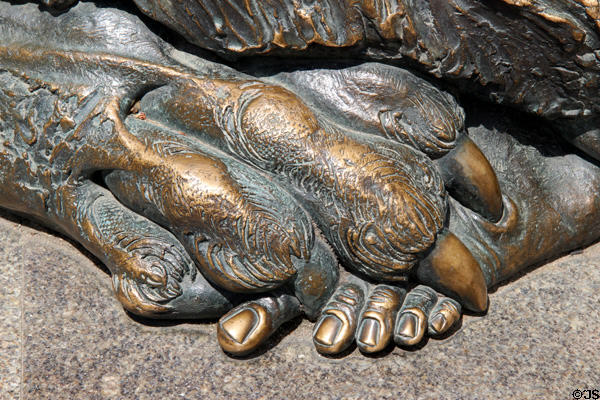 Paw & fingers of Der Hase rabbit sculpture showing baby rabbits(1984) by Jürgen Goertz. Nuremberg, Germany.