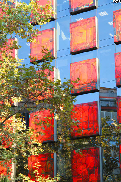 Red & reflective facade (Av. Diagonal 427-9). Barcelona, Spain.