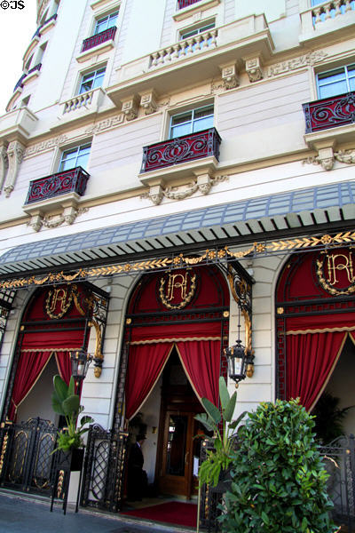 El Palace Hotel (1919) (Gran Via 668). Barcelona, Spain.