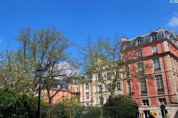 Square Léopold-Achille (5 Rue du Parc Royal). Paris, France.