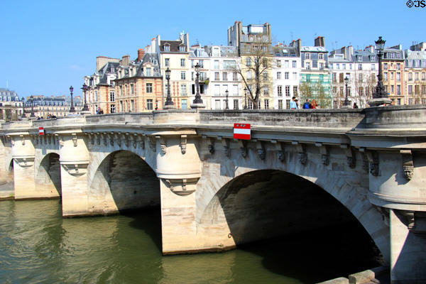 Residential buildings on west end of Île de la Cité over Pont Neuf. Paris, France.