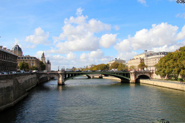 Pont Notre-Dame (1914) iron arch bridges. Paris, France.