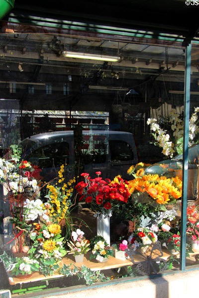 Cité Flower Market stalls. Paris, France.