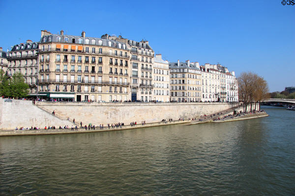 Residences on western tip of Île St Louis seen from Île de la Cité. Paris, France.