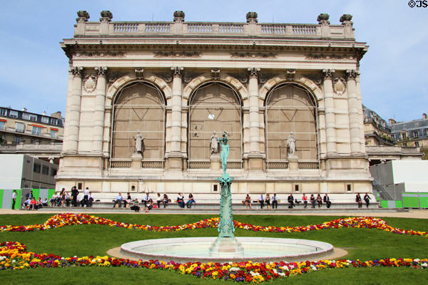 Square Brignole Galliera former palace now a museum. Paris, France.