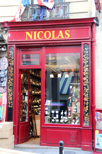 Wine shop in Latin Quarter. Paris, France.