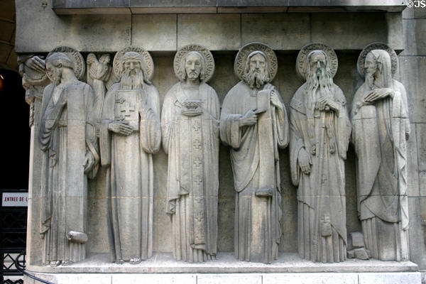 Art Deco carving of disciples at St Pierre de Chaillot. Paris, France.