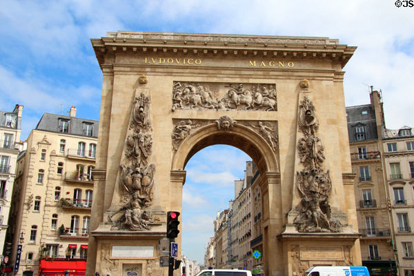 Port St Denis (1672) with sculptures by François Giradon then Michel Anguier. Paris, France. Architect: François Blondel.