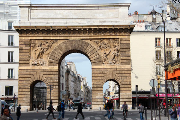 Port St.-Martin (1674) mark Louis XIV's victories at Besançon. Paris, France. Architect: Pierre Bullet.