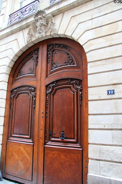Doorway in old streets near Centre Pompidou. Paris, France.