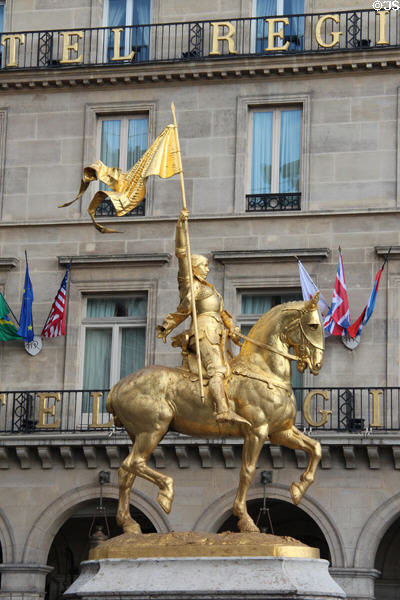 Jeanne D'Arc statue (1874) by Emmanuel Frémiet at Place des Pyramides. Paris, France.