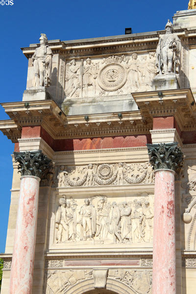 Upper details with arms of France flanked by cuirassier & dragoon on Arc du Triomphe du Carrousel. Paris, France.