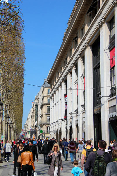 52 Galerie Elysees-La-Boétie on Champs Elysees. Paris, France.