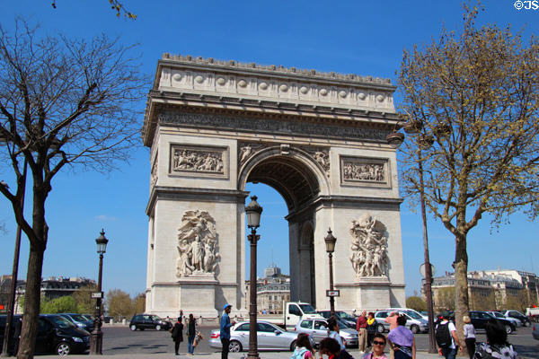 Arc du Triomphe on Place Charles de Gaulle. Paris, France.