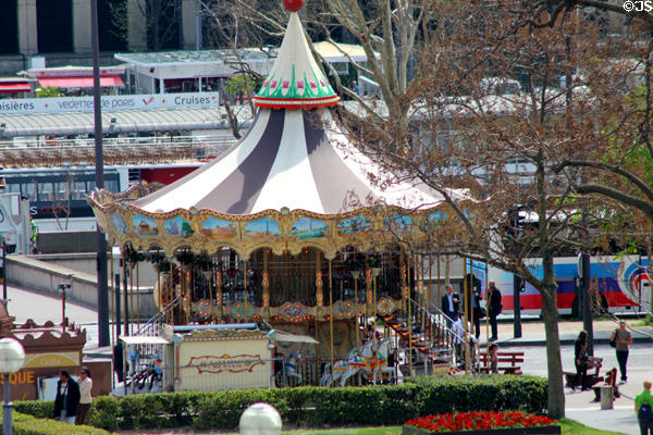 Trocadero Carrousel seen from Palais de Chaillot. Paris, France.
