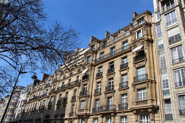 Streetscape along rue Franklin near Place du Trocadéro. Paris, France.