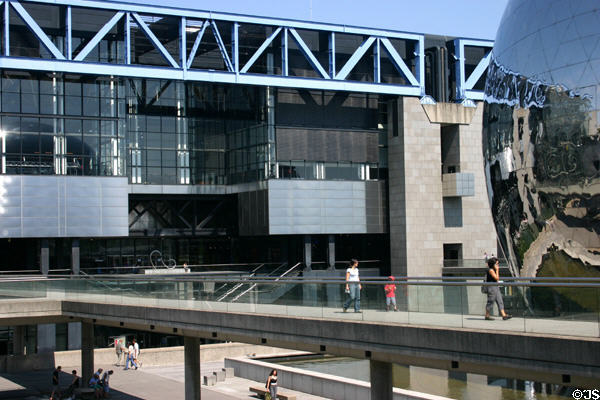 Bridge to City of Science and Industry at Parc de la Villette. Paris, France.