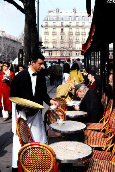 Sidewalk cafe in Paris. Paris, France.