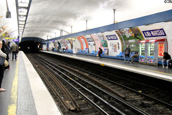 RATP metro Alma-Marceau station. Paris, France.