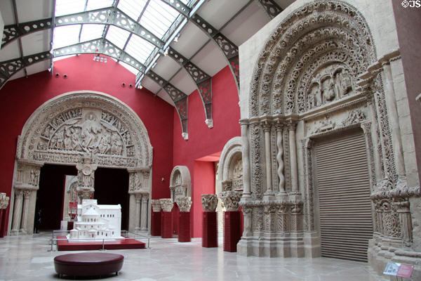 Collection of architectural casts in Trocadéro hall built for Paris Universal Exhibition of 1878 & home of casts since 1882 at Musée des Monuments Français. Paris, France.