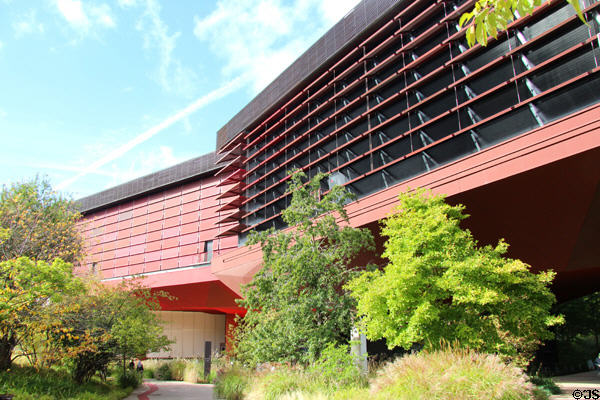 Musée du quai Branly bridges extensive gardens. Paris, France.