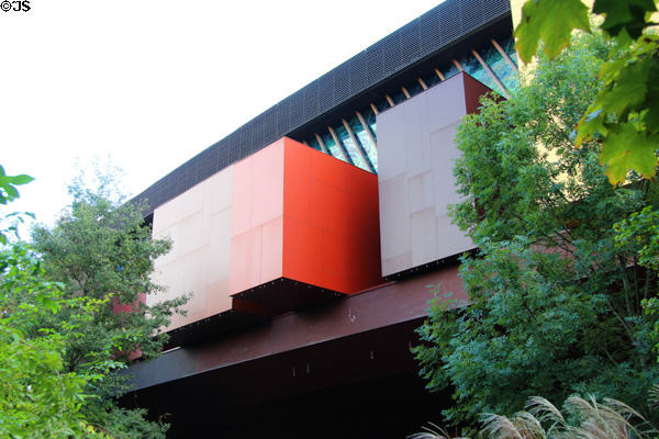 Projecting exhibit spaces at Musée du quai Branly. Paris, France.