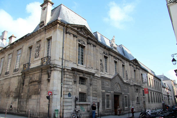 Carnavalet Museum (1548 & c1660) aka Museum of the History of Paris. Paris, France. Architect: Pierre Lescot, François Mansart, Pierre Bullet.