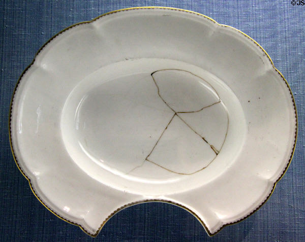 Barber's shaving plate used by Louis XVI while imprisoned in Temple Tower at Carnavalet Museum. Paris, France.