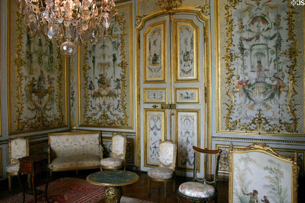 Salon des Singes with scenes of monkeys depicting actions of men in Princes' Apartments in Petit Château at Château de Chantilly. Chantilly, France.