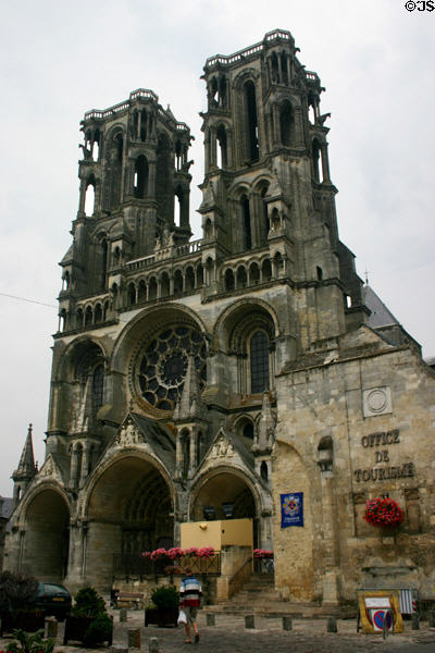 Laon Cathédrale Notre-Dame (Cathedral of our Lady) (begun 12thC, completed c1230), one of oldest Gothic cathedrals in France. Laon, France.