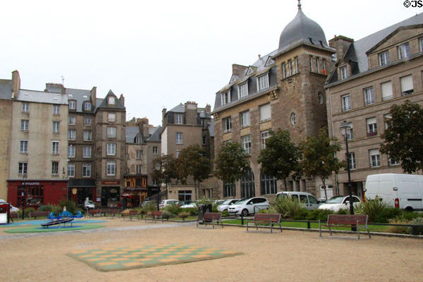 Jardin des Frères Lamennais. St Malo, France.