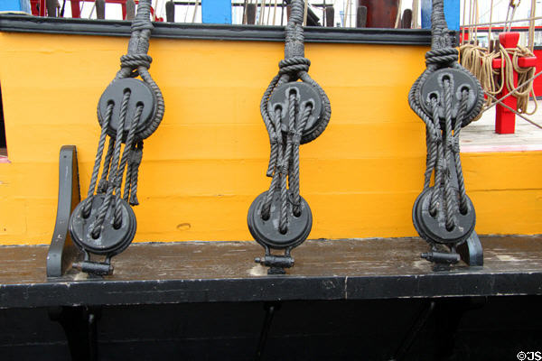 Rigging on frigate Étoile du Roy. St Malo, France.
