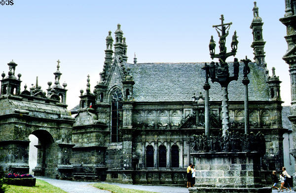 St Thégonnec parish close, including triumphal arch & calvary. St Thégonnec, France.
