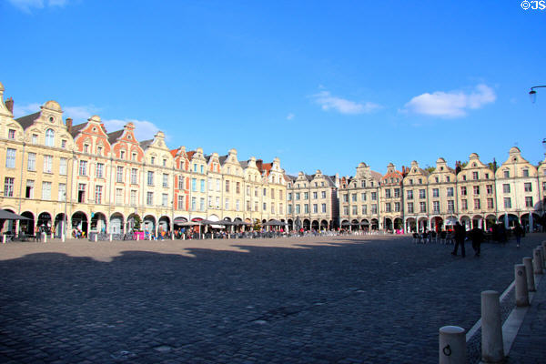 Place des Heroes (former small market) with 155 Flemish Baroque facades facing Arras Town Hall. Arras, France.
