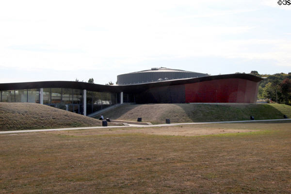 Extension building at Caen Memorial. Caen, France.