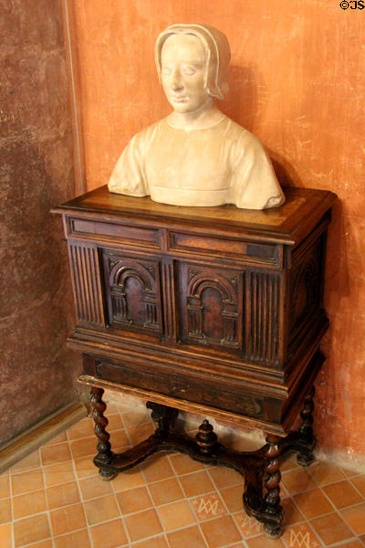 Bust of Renaissance woman set on antique carved wood chest at Château de Clos Lucé. Amboise, France.
