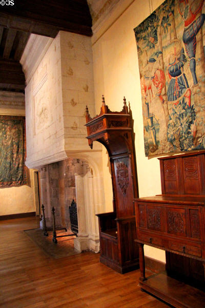 Monumental fireplace & Bishop's chair in Great Hall at Château d'Azay-le-Rideau. Azay-le-Rideau, France.