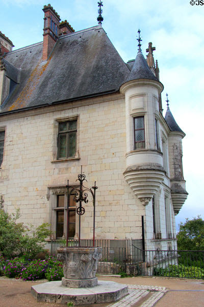 Chaumont-Sur-Loire west wing beyond courtyard well. France.