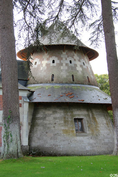 Round structure for lungeing a horse (training on end of rope) in stables at Chaumont-Sur-Loire. France.