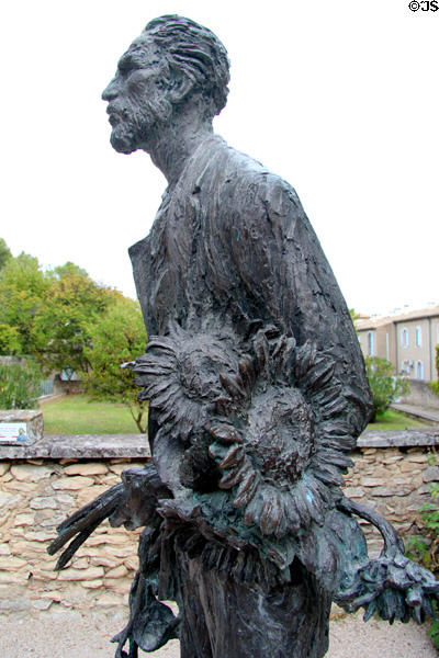 Vincent Van Gogh with sunflowers statue at Saint-Paul Asylum (former St Paul de Mausole Monastery). Saint-Rémy-de-Provence, France.
