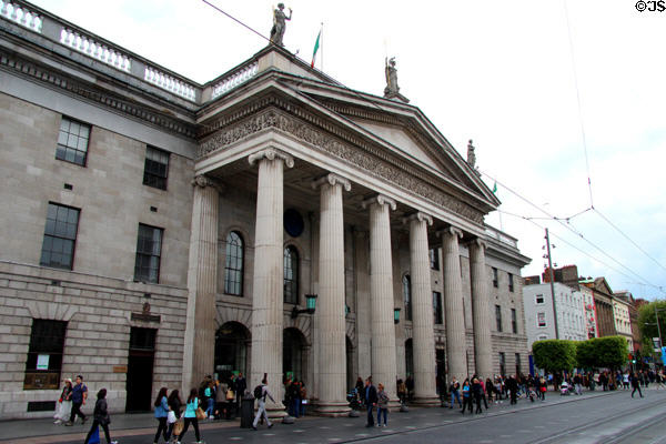 General Post Office (1818) on O'Connell Street. Dublin, Ireland. Style: Neoclassical. Architect: Francis Johnston.