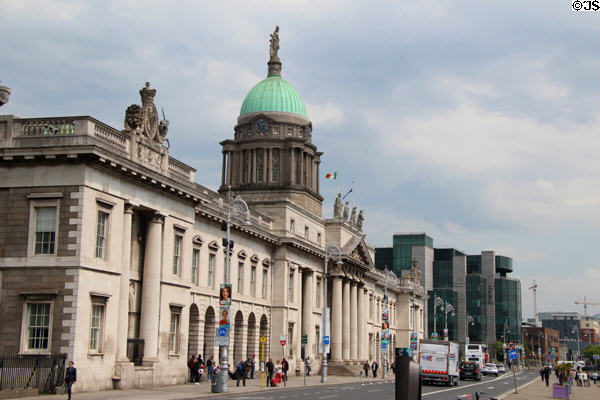 Custom House, Dublin (1781-91) (Customs House Quay). Dublin, Ireland. Style: Neoclassical. Architect: James Gandon.