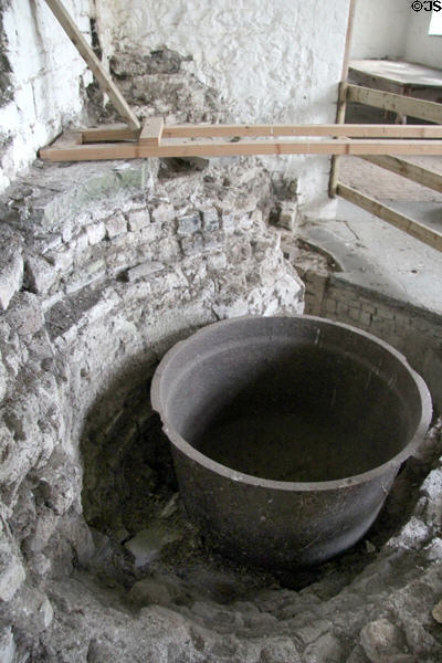 Kettle for boiling laundry. Portumna, Ireland.