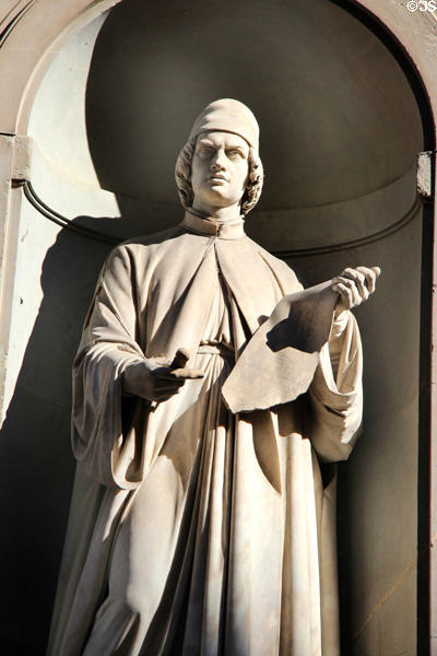 Statue of Raphael in exterior niche of Uffizi Gallery. Florence, Italy.